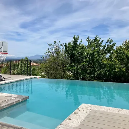 Appartement Sur Les Hauteurs *